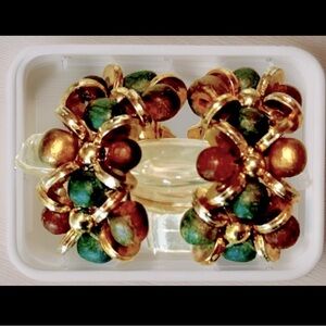 🧮VTG CLIP-ON WOODEN BEAD CLUSTER NETURAL EARRINGS🧮